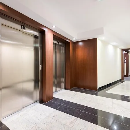 Wronia Business Superior By Bookinghost